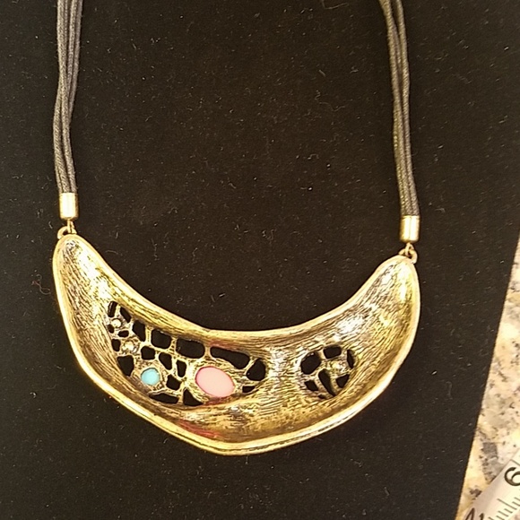 Sold sold sold in bundle - Picture 5 of 8